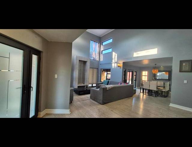 4 BEDROOM HOUSE FOR SALE IN MIDLANDS ESTATE